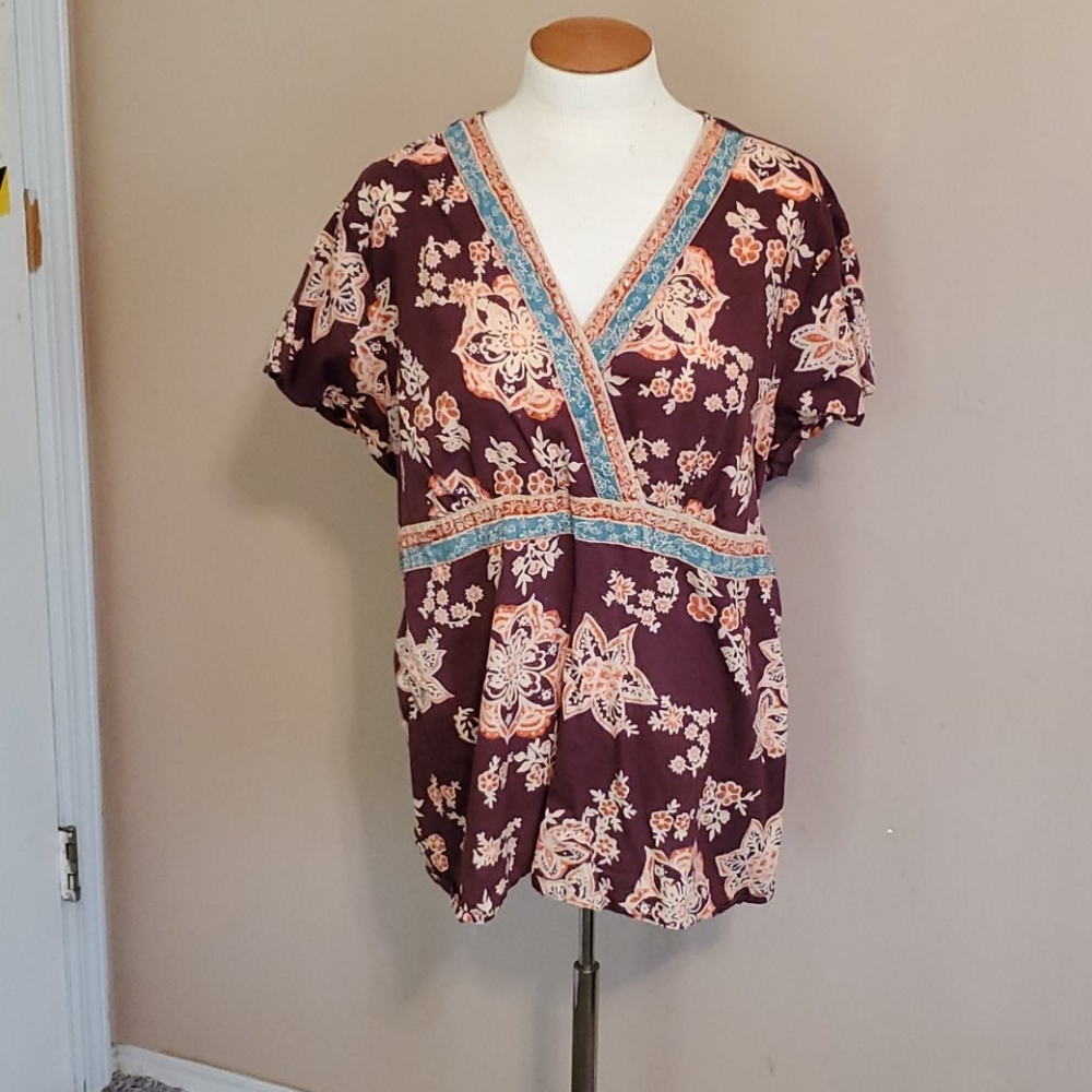 Quizz Woman brown & orange floral top size 22